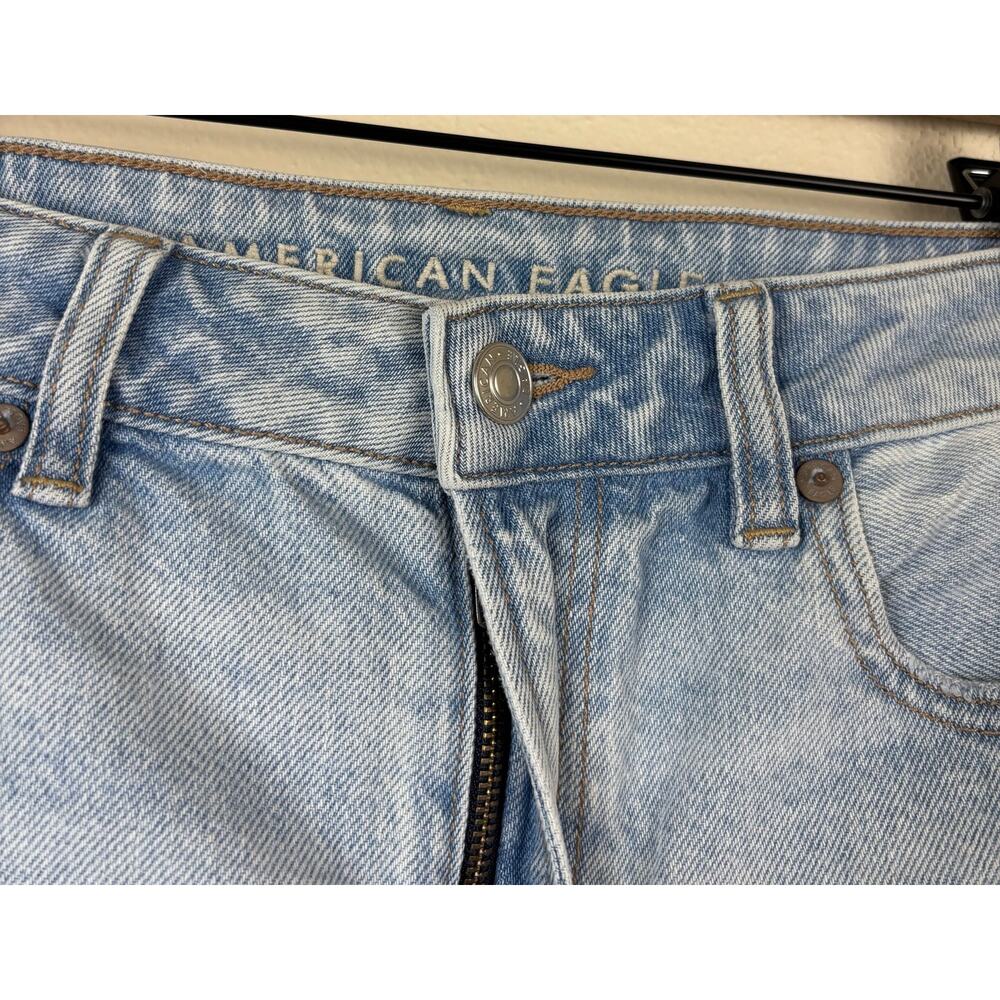 American Eagle Strigid Mom Jeans Women's Size 2 in Blue Breeze - Picture 5 of 12